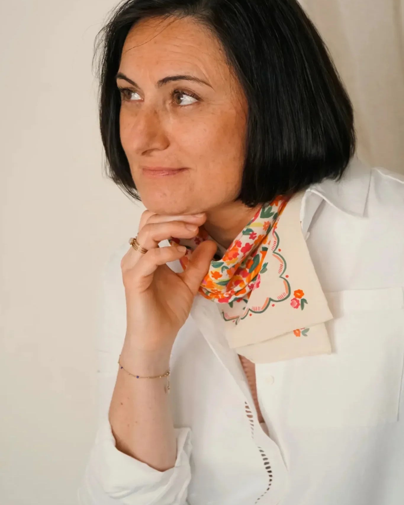 Box couture, le foulard en soie upcyclé et dessin aquarelle.