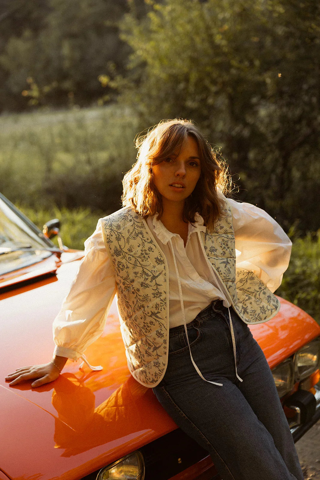 Gilet Jeanne de Maéli Paris, réversible bleu et blanc.