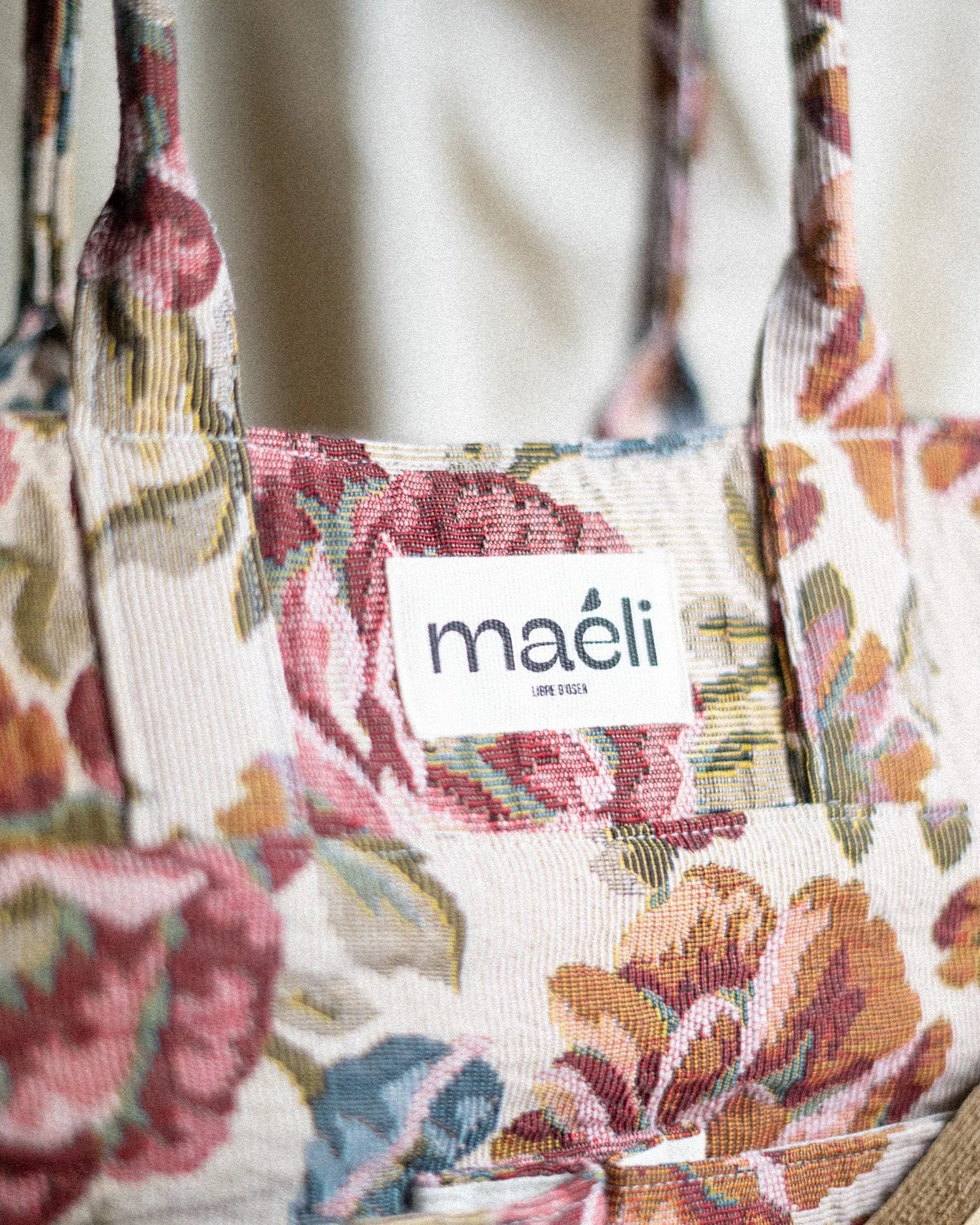 Kit couture du sac cabas Martha by Maéli en fleuri avec logo.