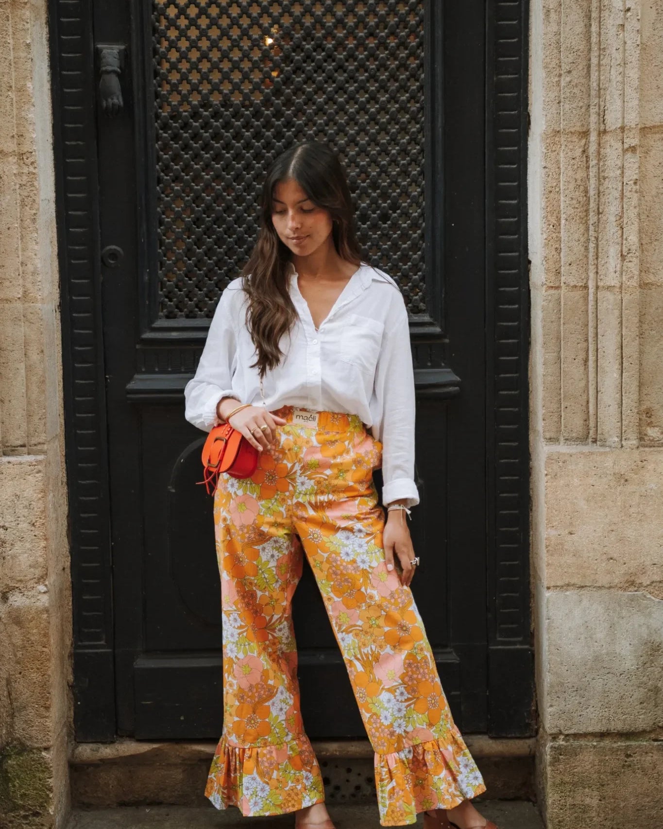 Kit couture Maéli pour réaliser l'ensemble Pauline, pantalon dissocié dans un tissu fleuri vintage.