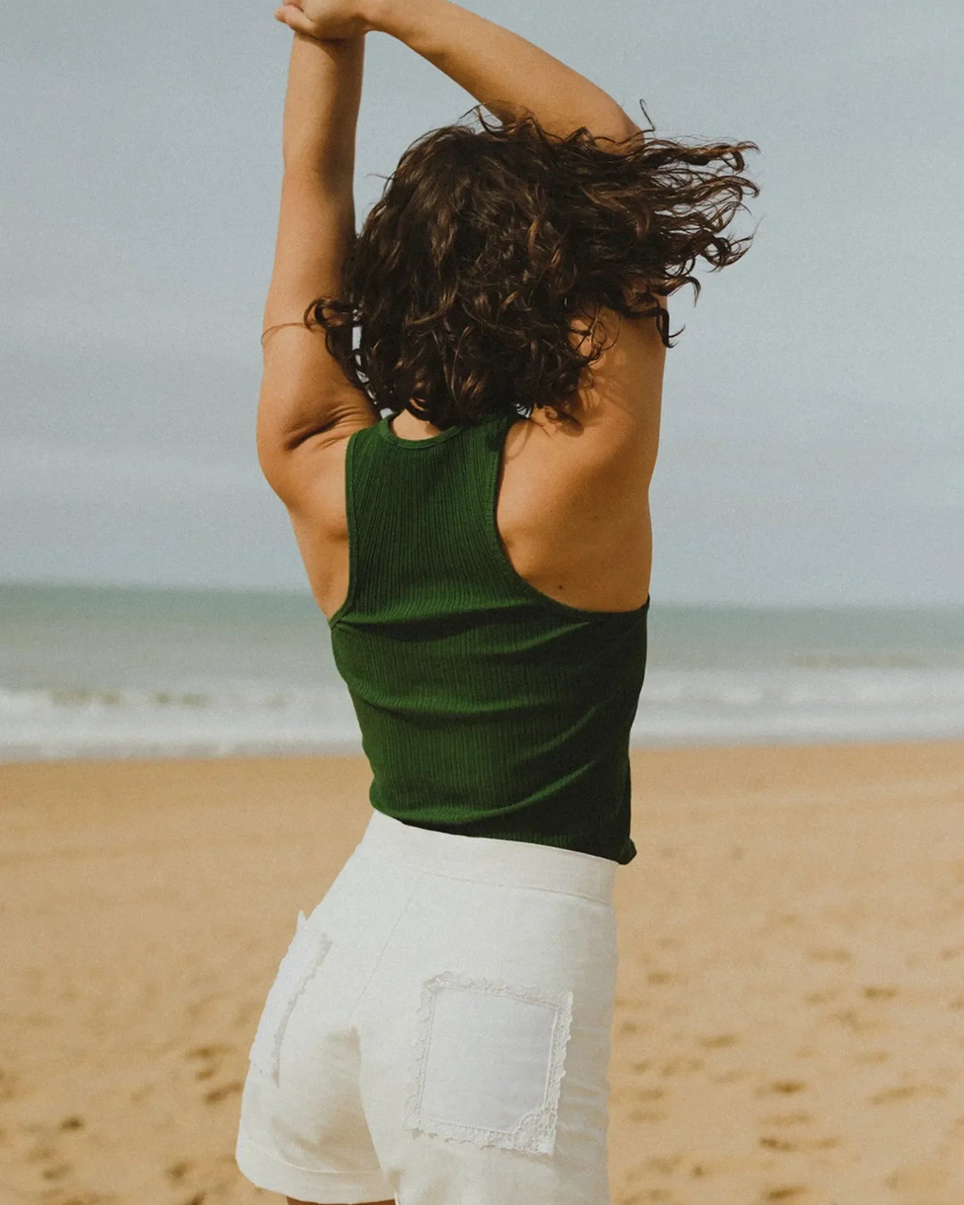 Short blanc Camille, poches en napperons upcycling.
