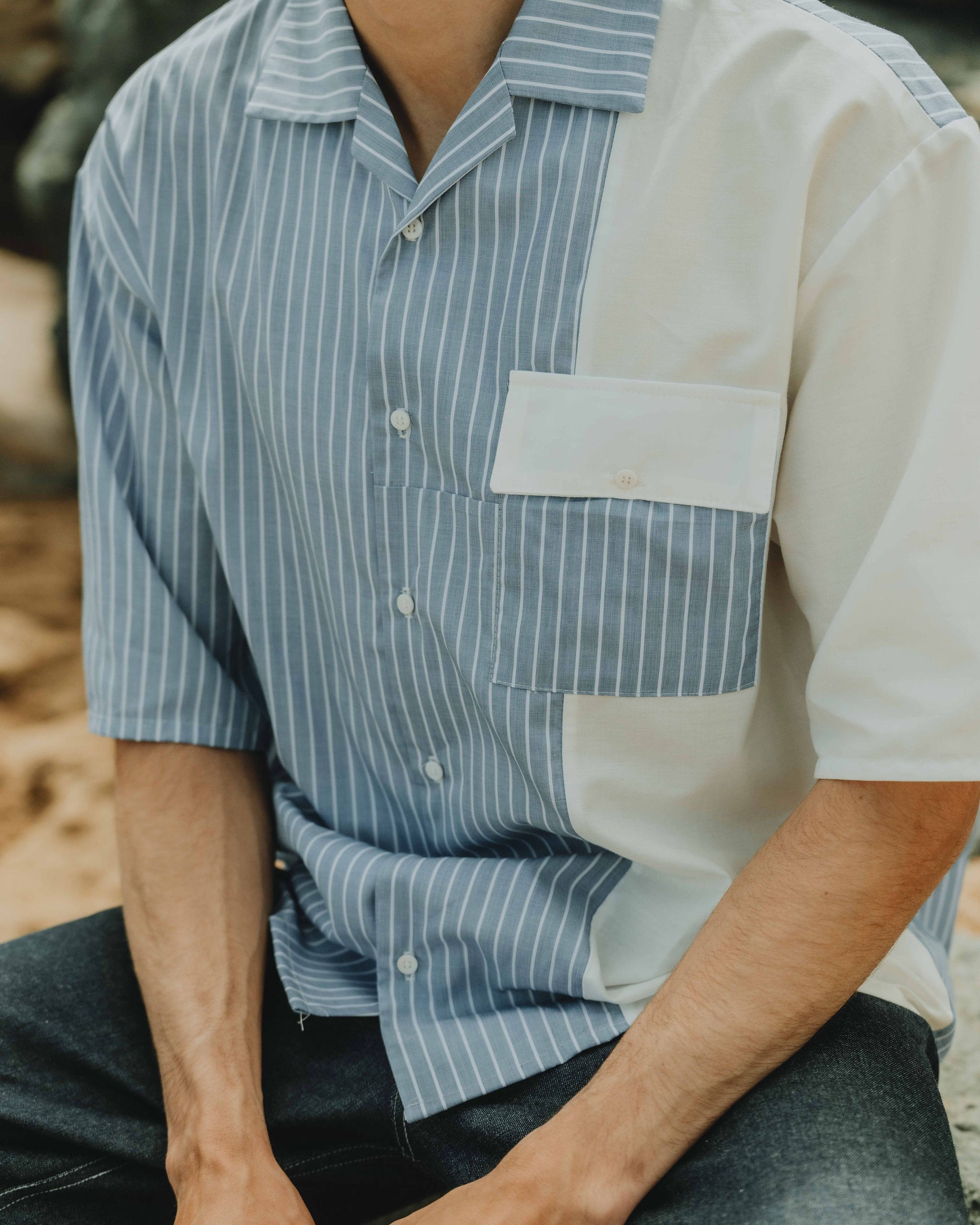 Detail du col classique et de la poche poitrine du patron de couture chemise homme Clement version manches courtes