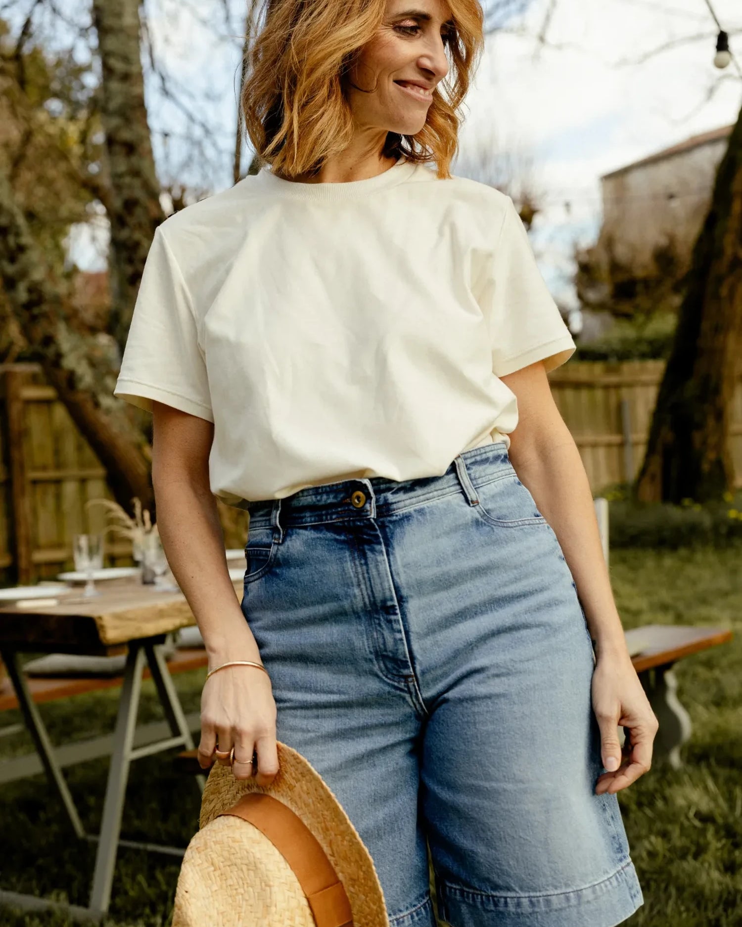 T-shirt blanc Capucine, pour une réalisation upcyclée Maéli Paris.