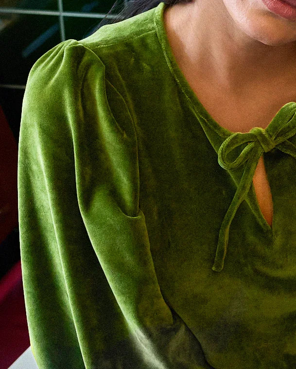 Robe verte avec nœud au col, patron couture RE_Sourcée, Maéli et Atelier Brunette.