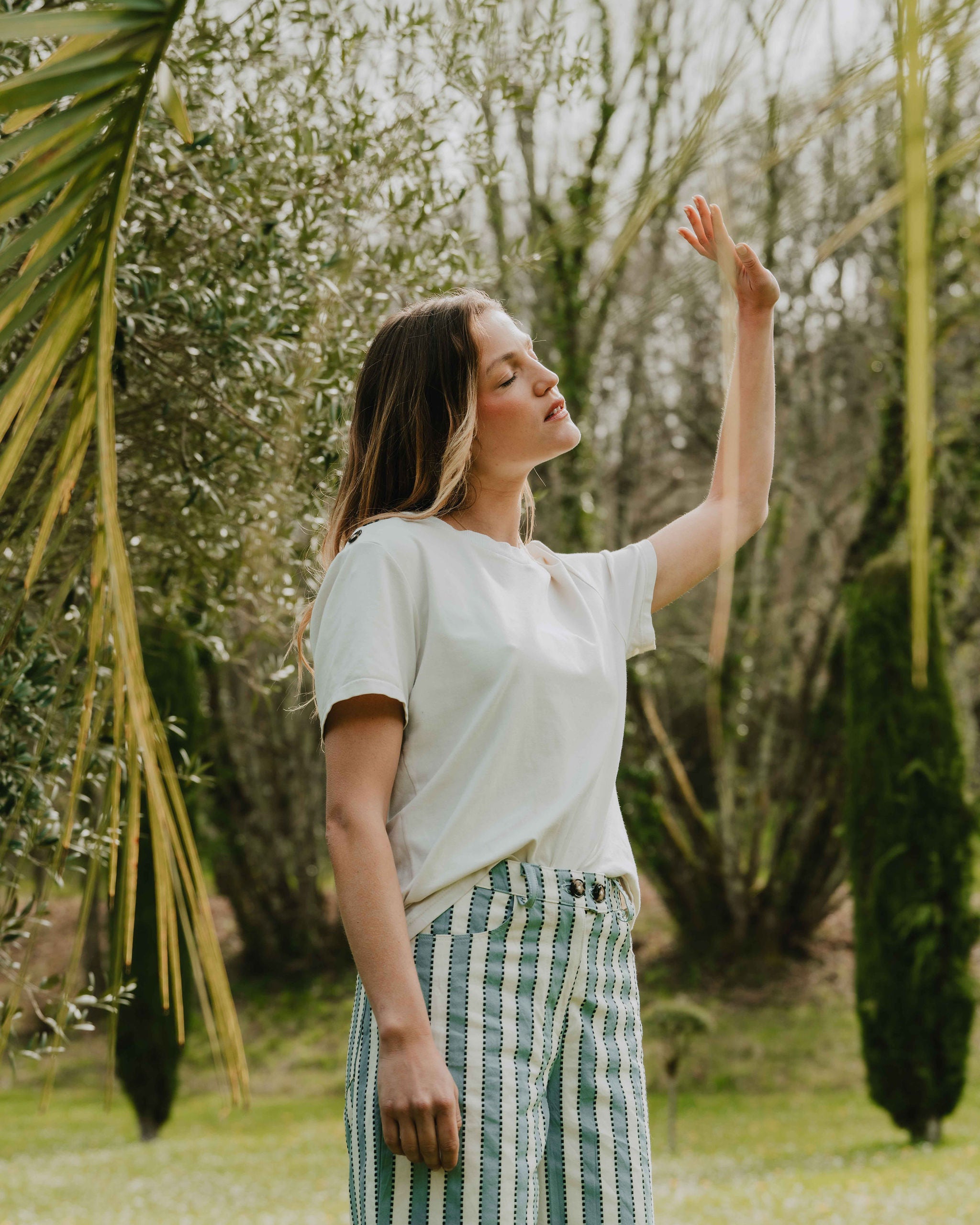 Patron de couture short taille haute à rayures avec coupe droite