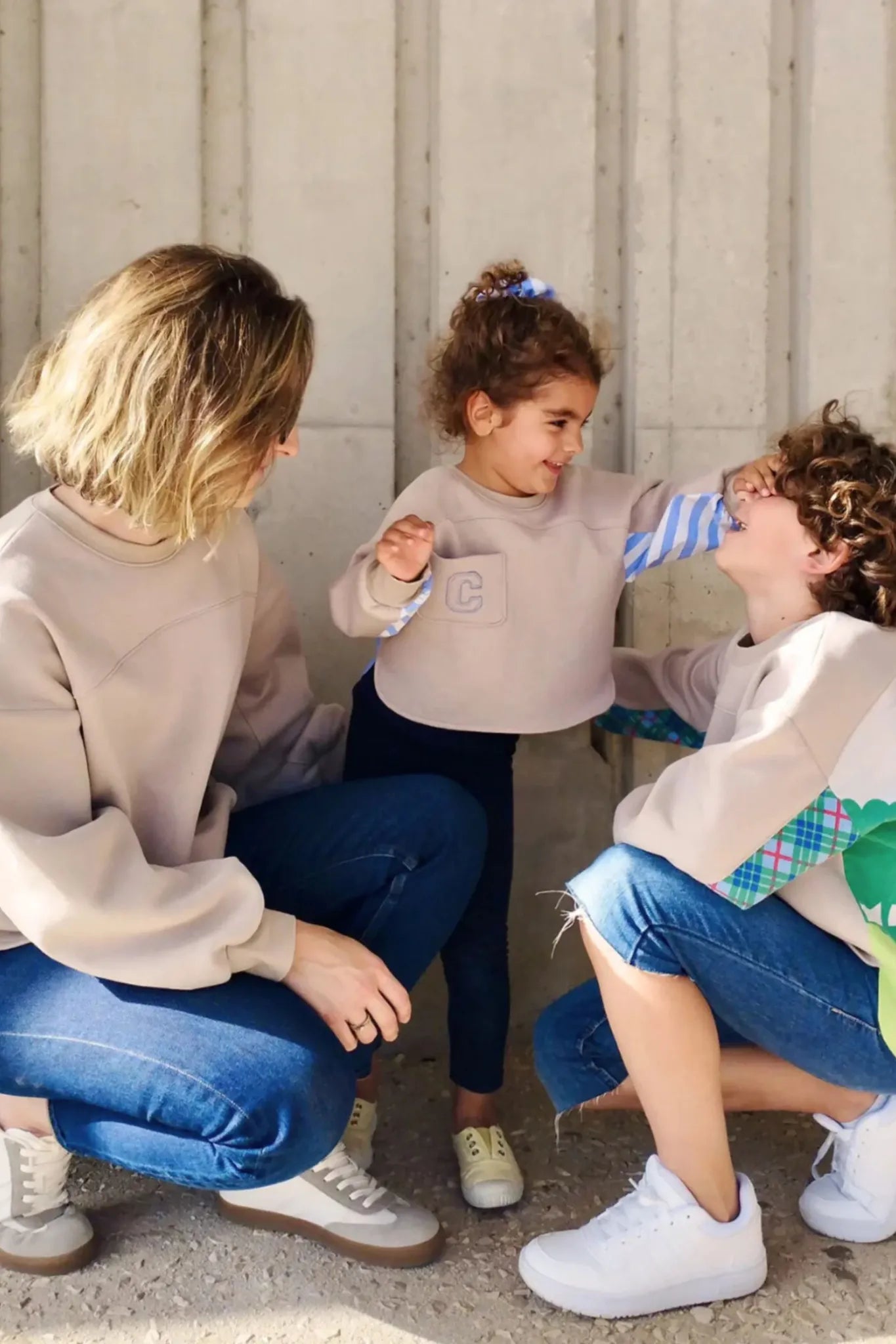 Patron de couture du sweat Simone pour toute la famille.