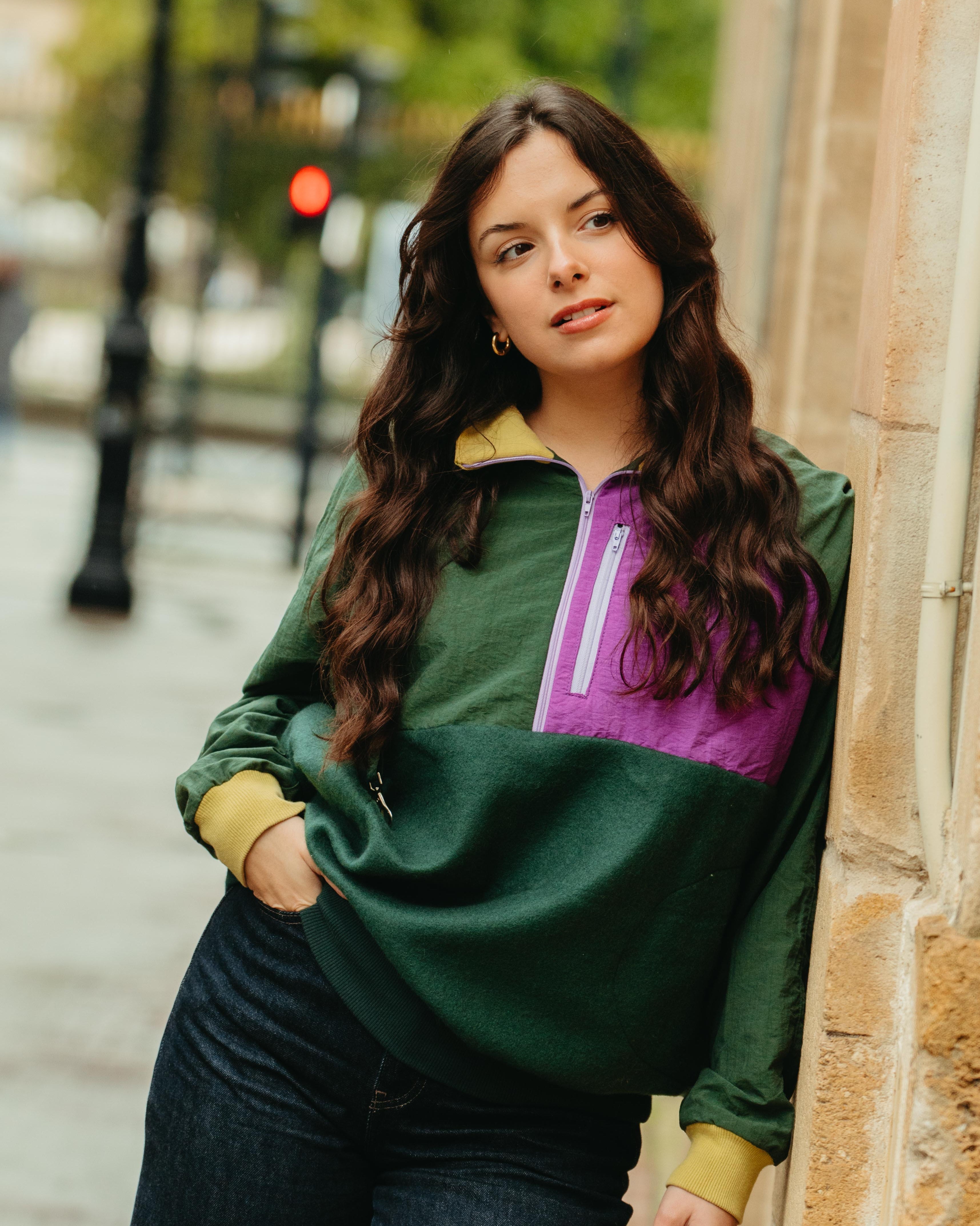 Patron de couture sweat Julie avec empiècements colorés et demi-zip devant