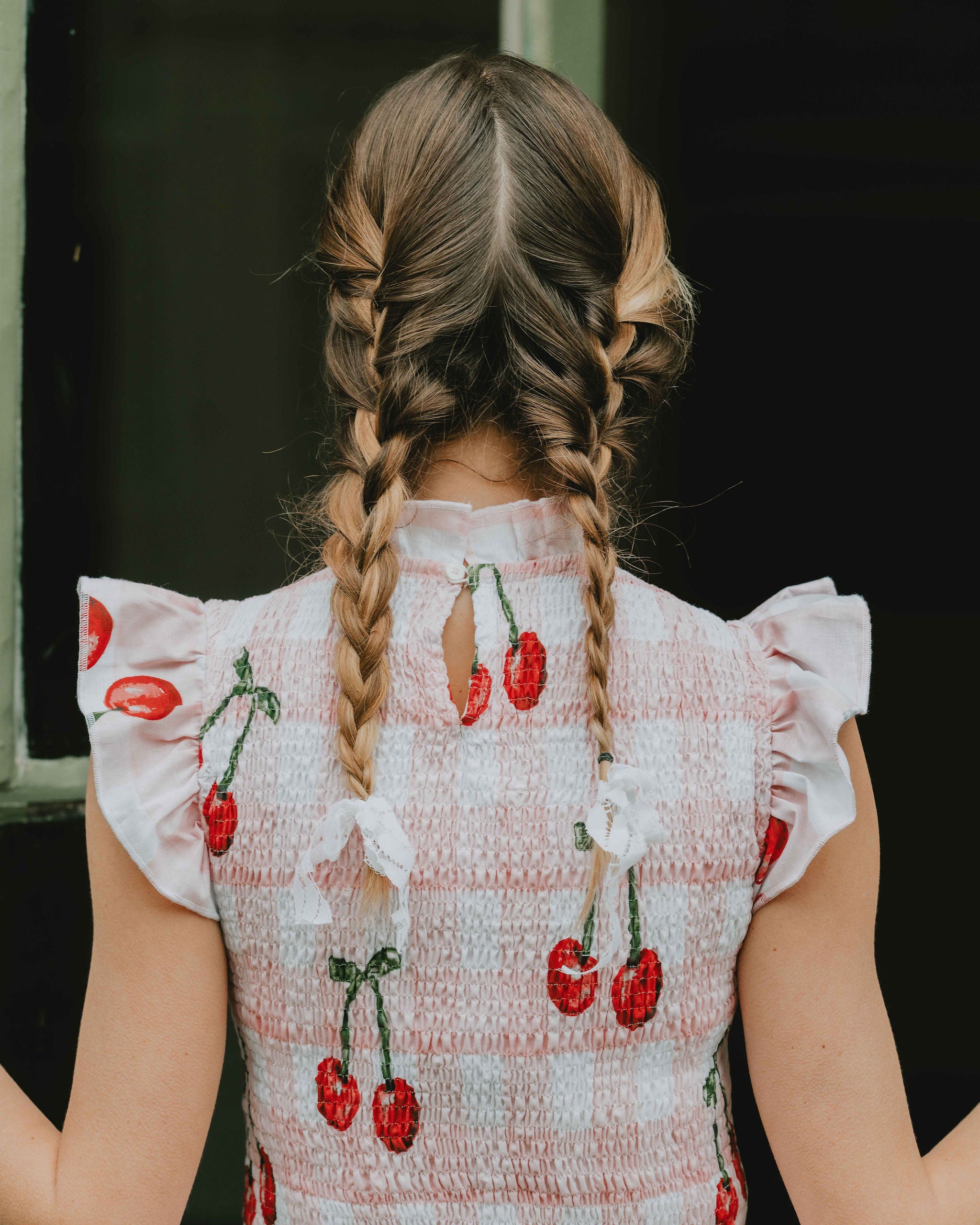 Patron de couture top Hortense détail fermeture dos avec bouton et fente