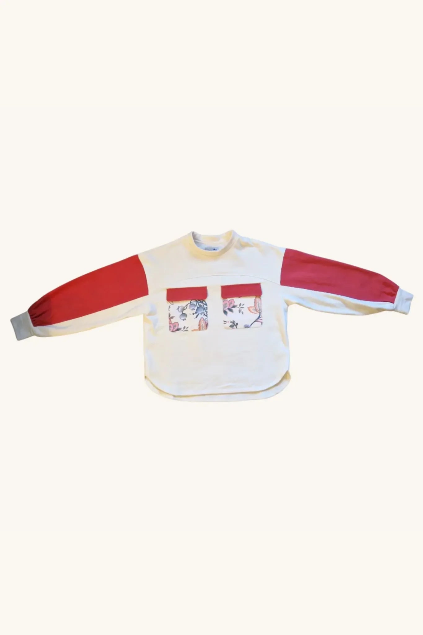 Sweat femme Simone fleuri fuschia à empiecement de Maéli Paris.