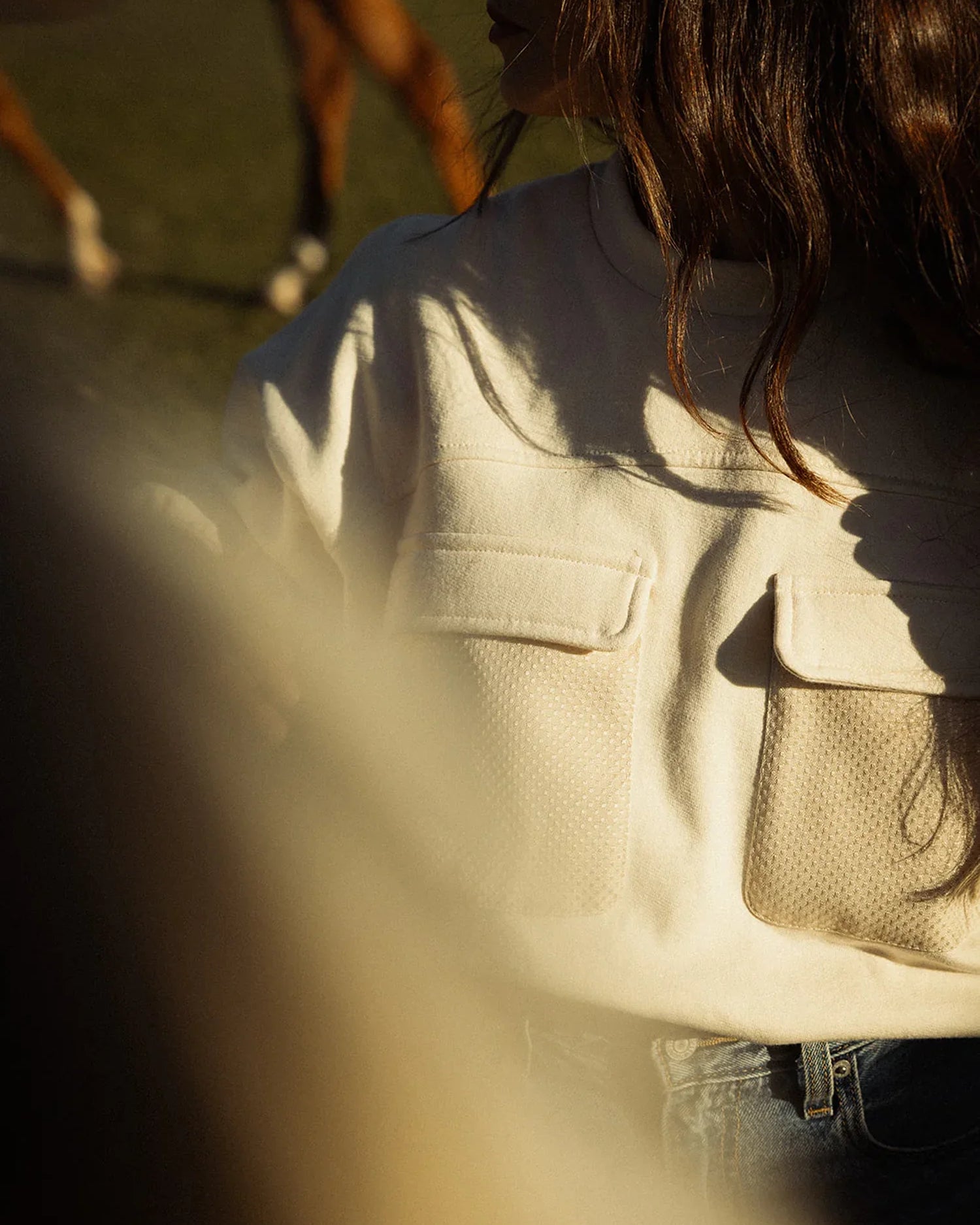 Sweat femme Simone uni écru à poches de Maéli Paris.