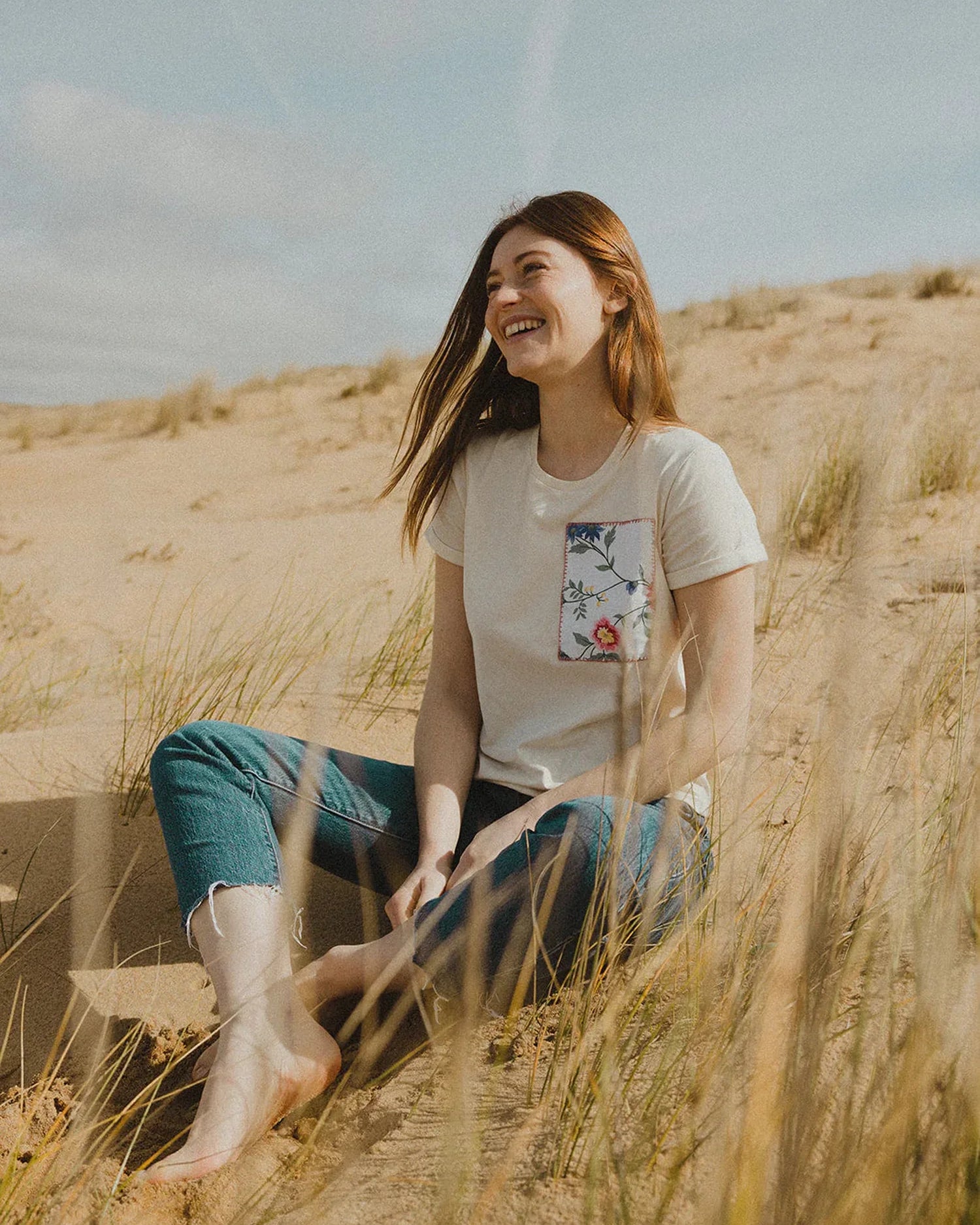 T-shirt Olympe Maéli, écru avec motif avant.