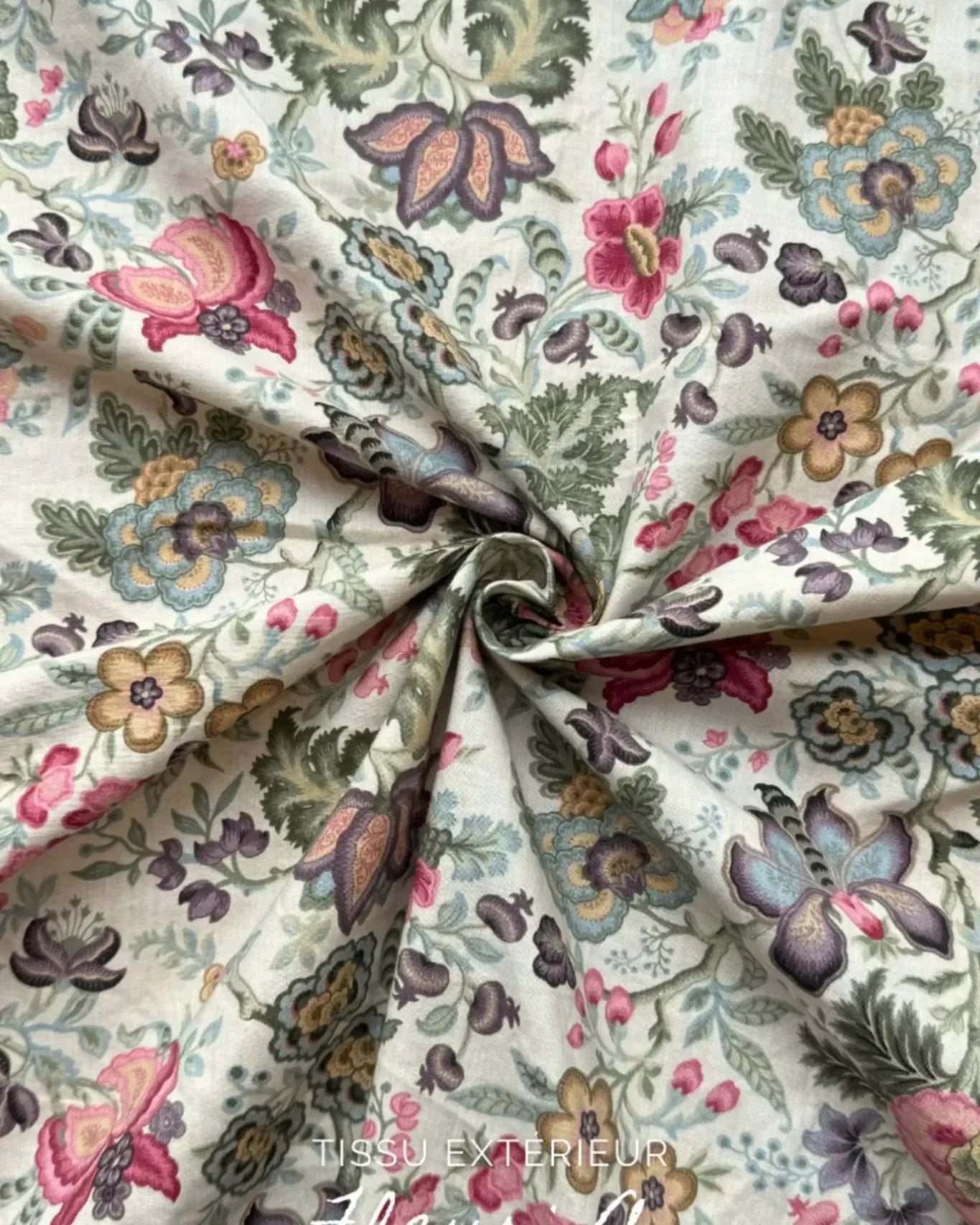 Tissu fleuri extérieur pour kit couture Martha personnalisable.