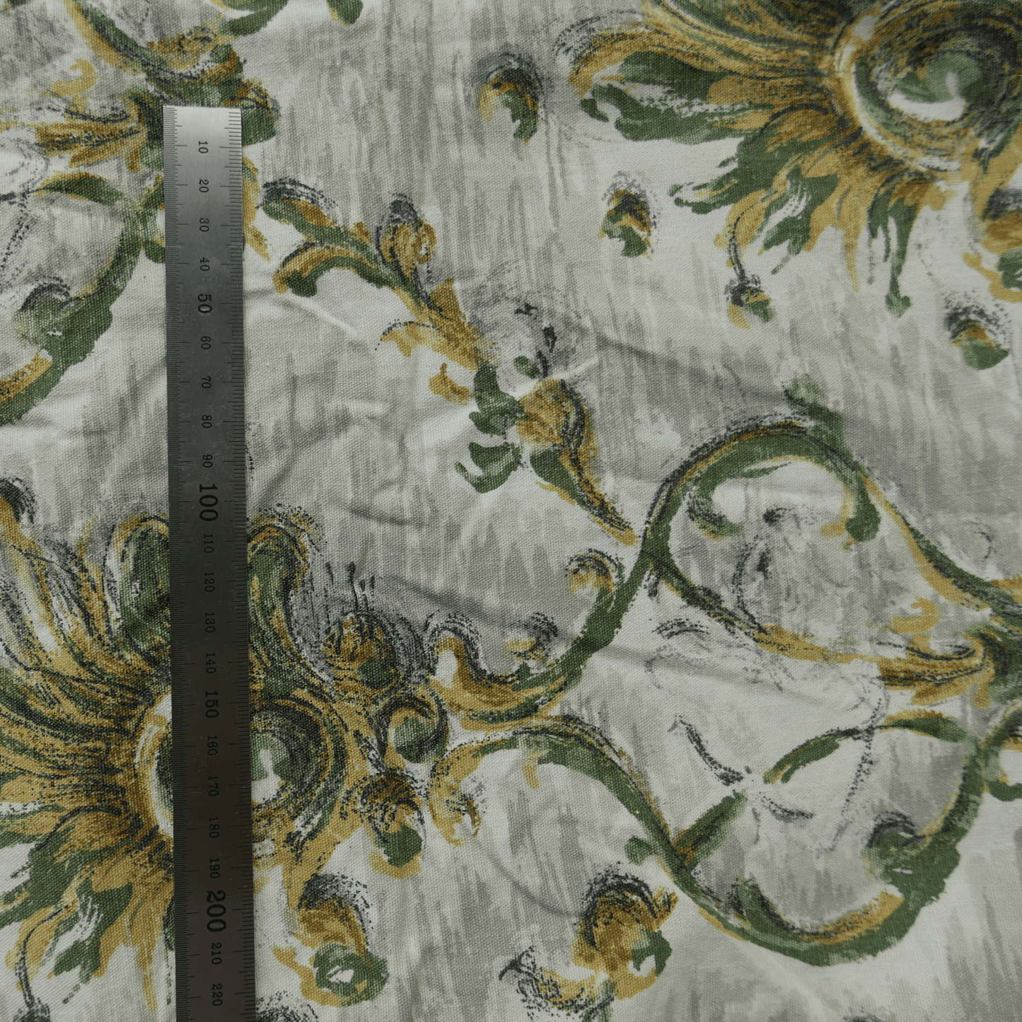 Tissu 100% coton - Gris avec fleurs vertes - 175 cm * 120 cm