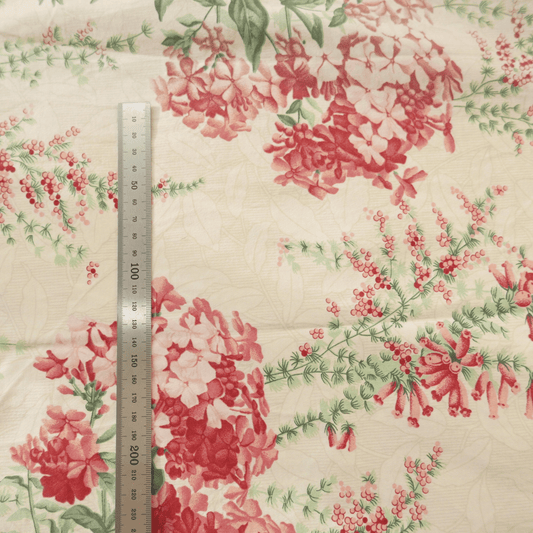 Tissu 100% Coton - Écru avec hortensias roses  - 130 cm * 240 cm