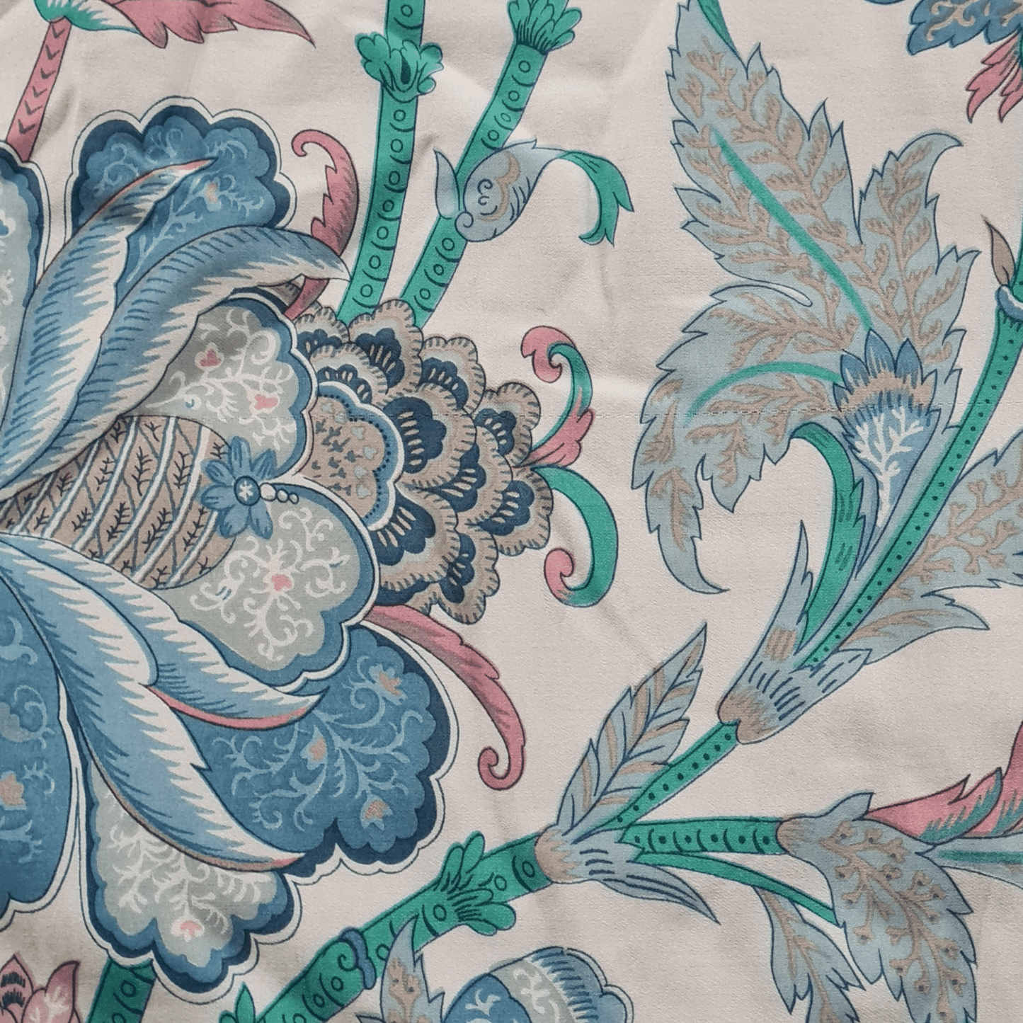 Tissu polyester - Beige avec motifs fleurs roses et bleues - 345 cm * 270 cm