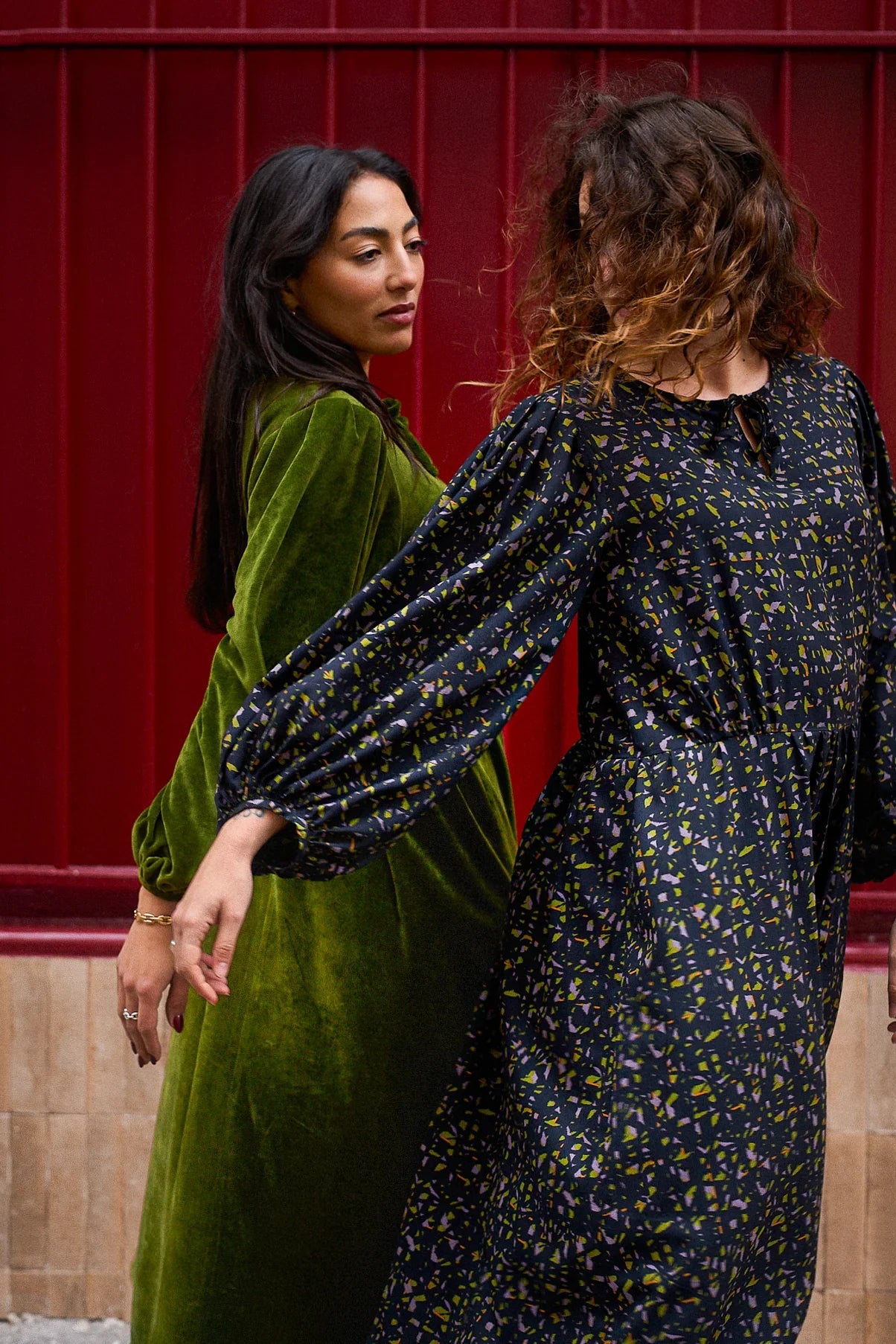 Kit couture Maéli et Atelier Brunette, robe ressourcée, manches bouffantes.