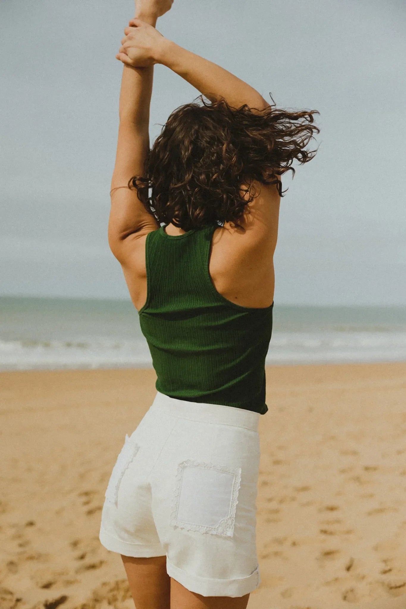 Short blanc Camille, poches en napperons upcycling.