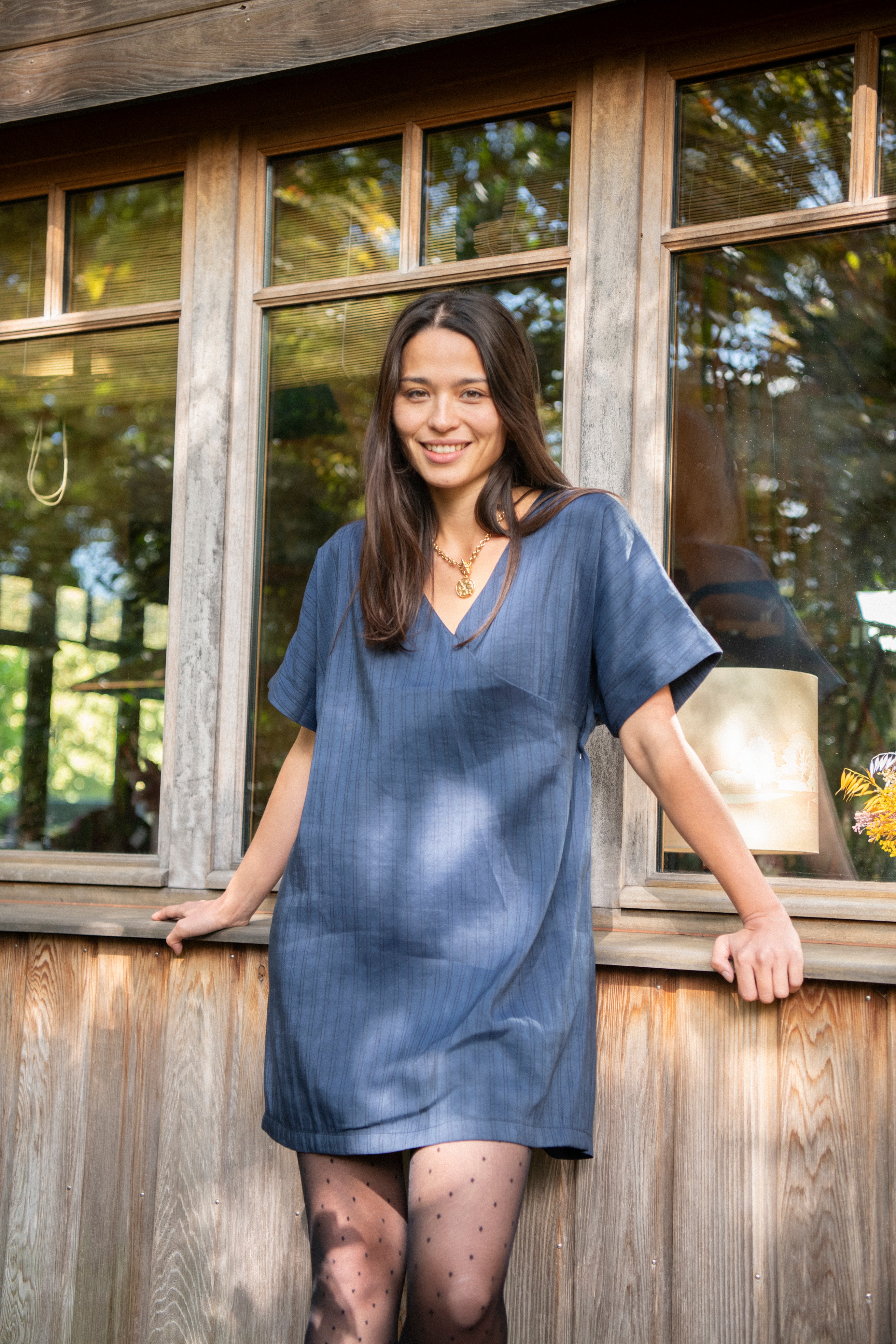 patron couture robe courte mathilde col v manches courtes coupe droite facile a porter