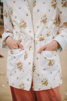 Patron veste Marie avec lien coulissant a la taille et grandes poches fonctionnelles
