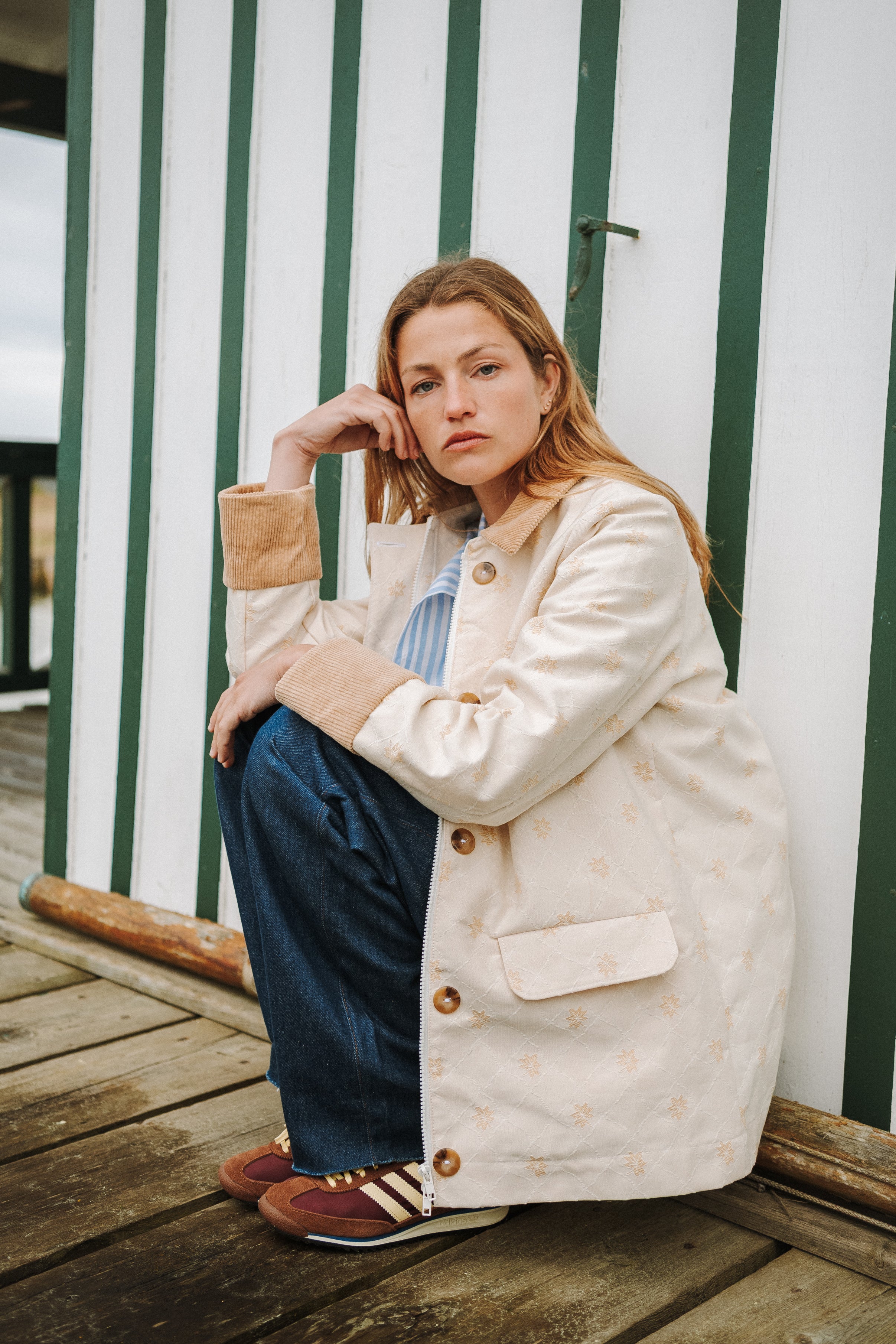 Patron veste Marie coupe droite et longueur mi hanches avec manches longues et volume confortable