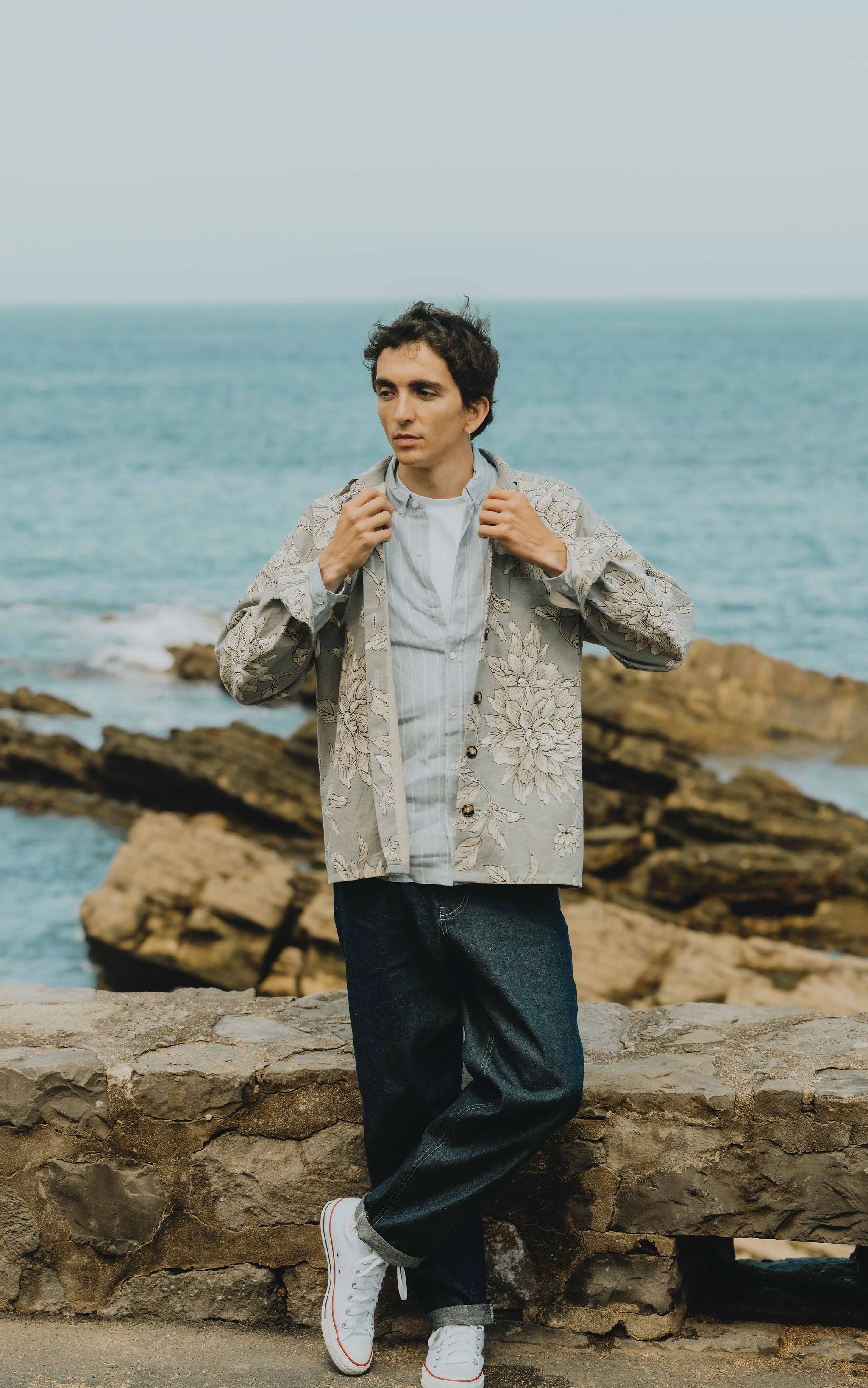 Patron de couture pantalon homme Laurent avec poches avant, coupe droite et finitions inspirées du jean