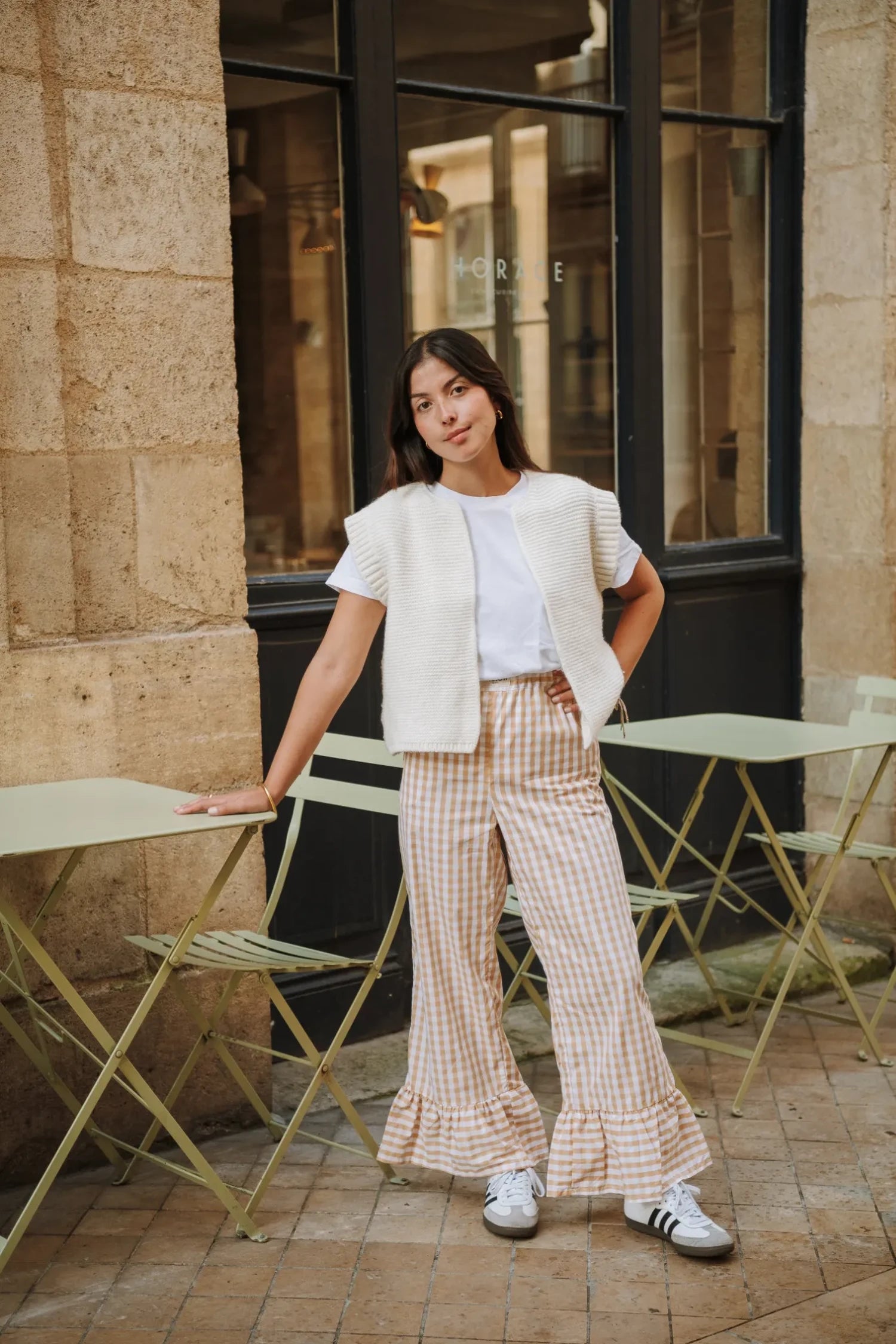 Modèle de pantalon vichy Pauline par Maéli Paris à volants.