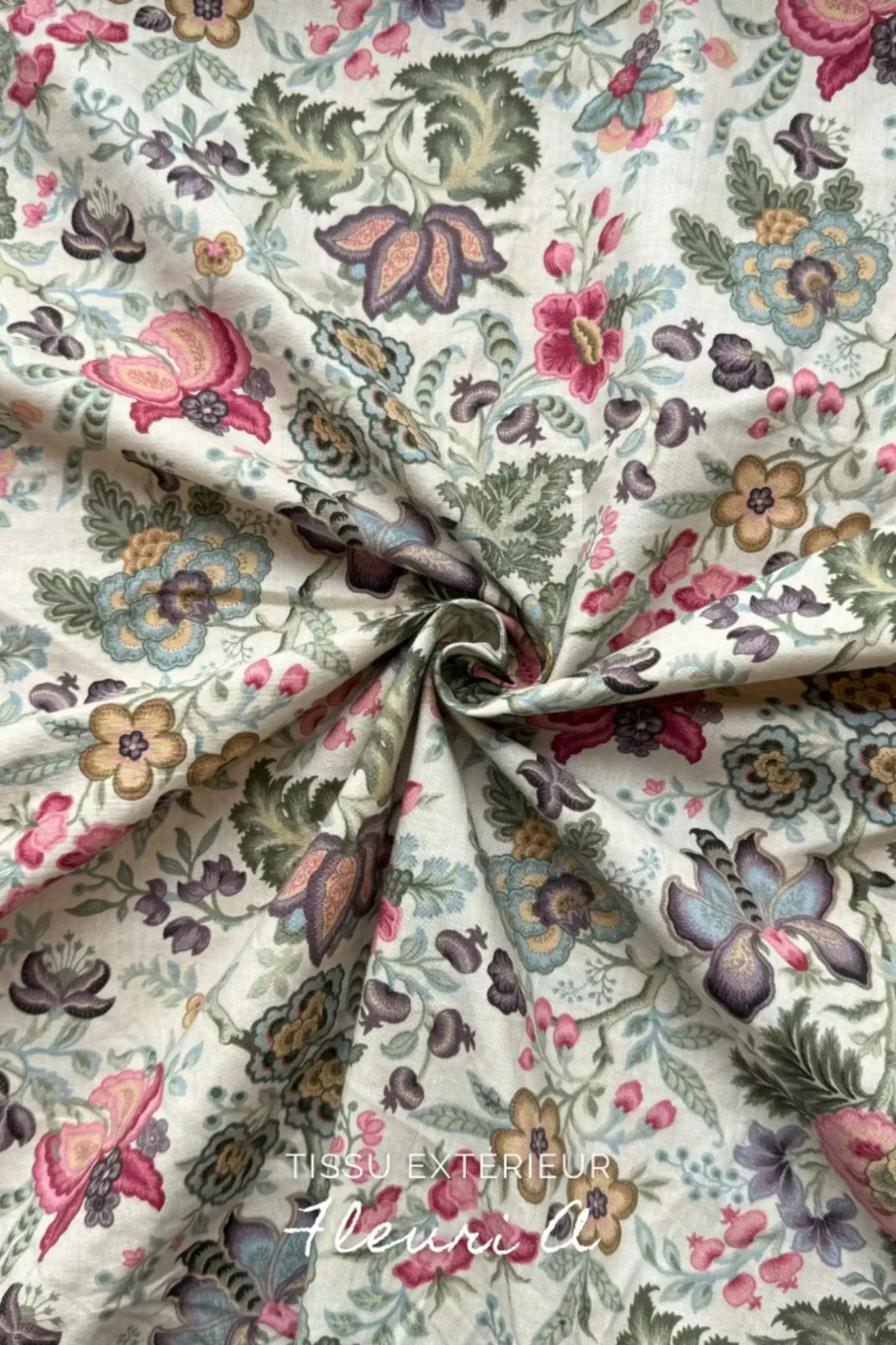 Tissu fleuri extérieur pour kit couture Martha personnalisable.